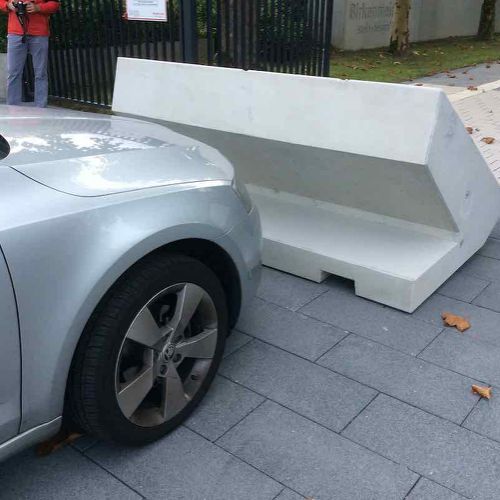 borne de defense en béton anti véhicule belier borne safely par Urban-Protect